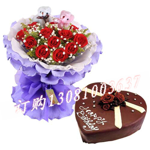 鲜花店_商品详细-11朵红玫瑰赠送2只小熊黄莺星花点缀+10寸巧克力心形蛋糕 